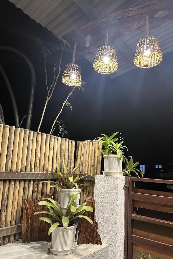 Elisha'S Guest House コロン エクステリア 写真