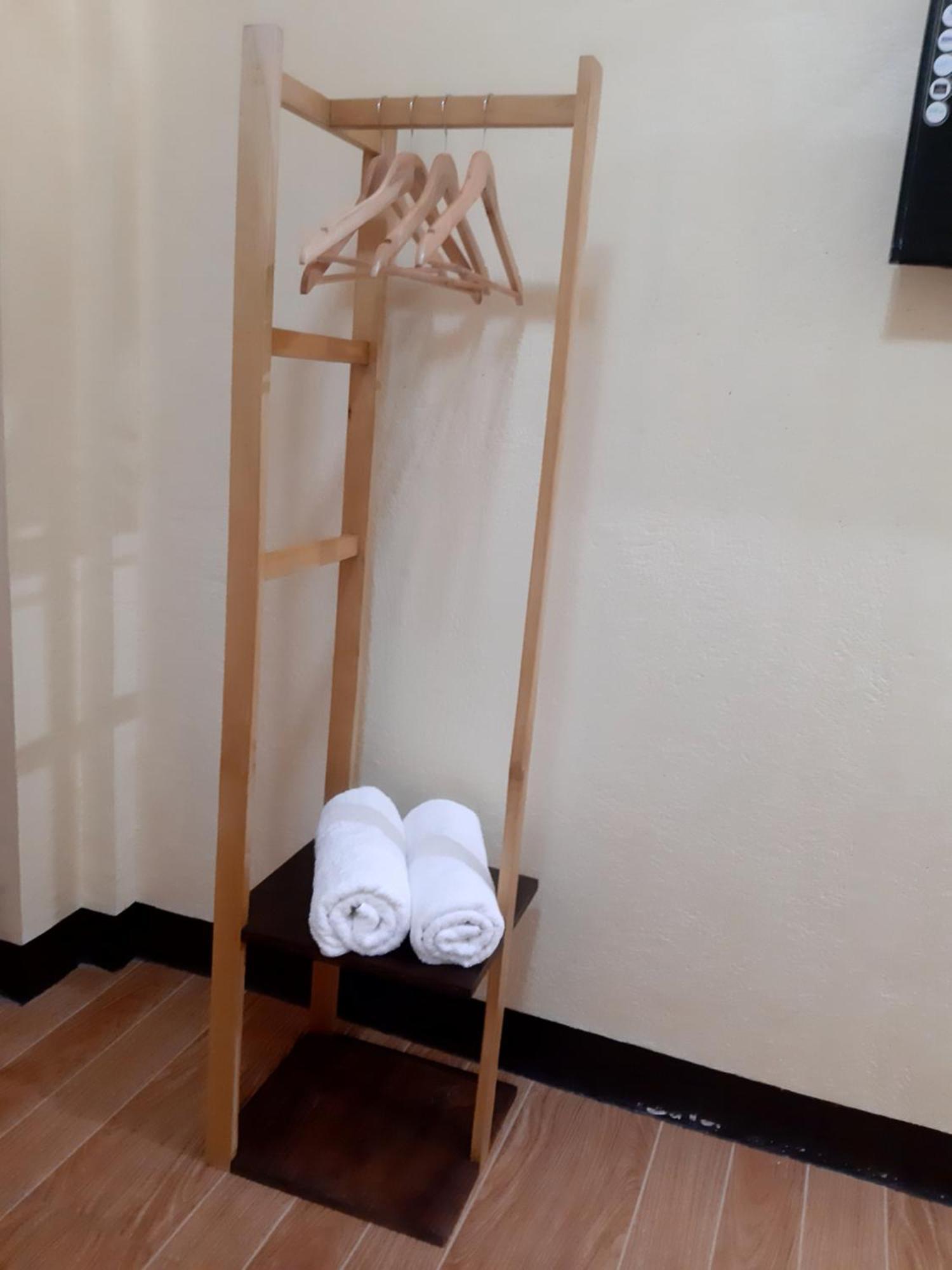 Elisha'S Guest House コロン エクステリア 写真